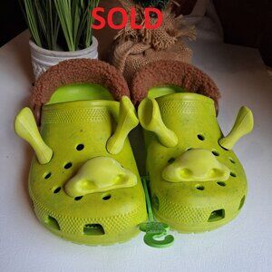 Crocs x Shrek Clogs Adult Unisex (W8 / M6) Brand New with Bag + Tags, Never Worn